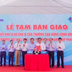 Lễ tạm bàn giao cơ sở vật chất Khu A và Khu B Trường Cao đẳng Cộng đồng Sóc Trăng cho Trường Đại học Cần Thơ